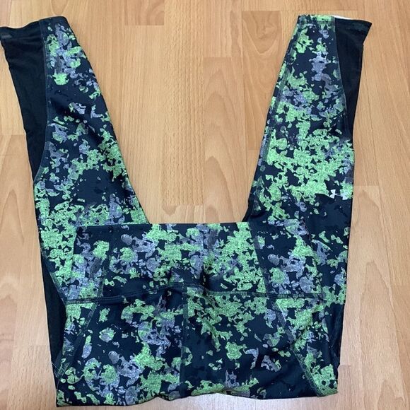 UNDER Armour Leggings  - Picture 8 of 11